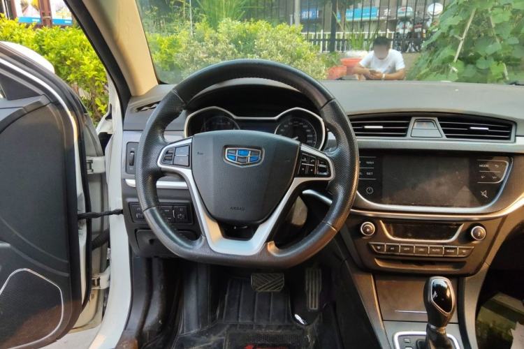Used Geely Auto Emgrand 2017 Sedan Million Edition 1.5L CVT Luxury Model Steering Wheel
