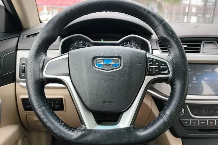 Used Geely Auto Emgrand 2017 Sedan Million Edition 1.5L Manual Luxury Model Steering Wheel