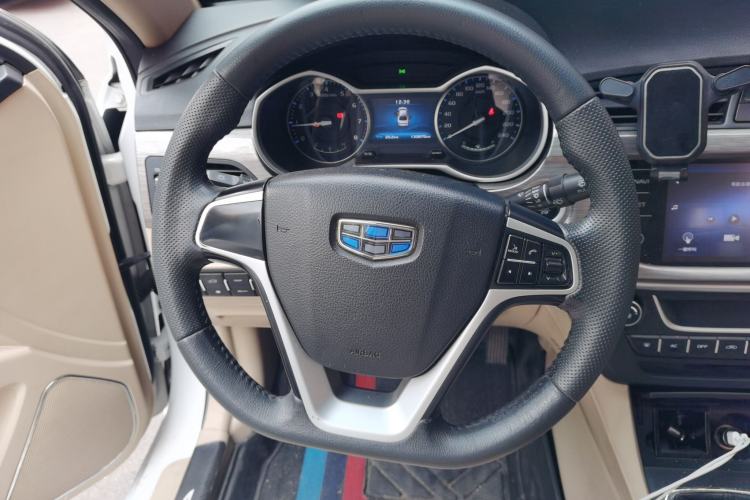 Used Geely Auto Emgrand 2017 Sedan Million Edition 1.5L Manual Luxury Model Steering Wheel