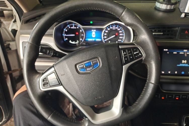 Used Geely Auto Emgrand 2017 Sedan Million Edition 1.5L CVT Upward Connectivity Version Steering Wheel