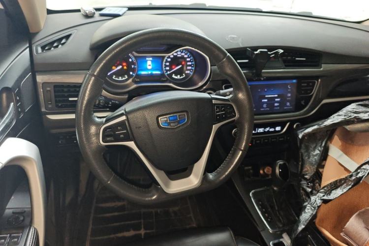 Used Geely Auto Emgrand 2017 Sedan Million Edition 1.5L CVT Upward Version Steering Wheel