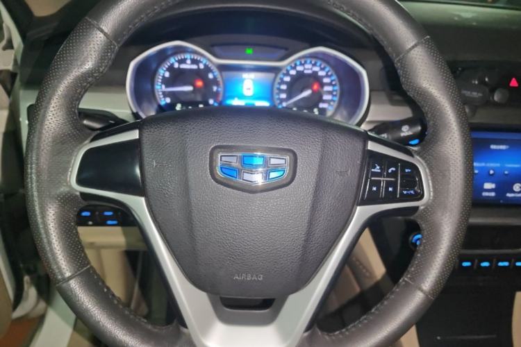 Used Geely Auto Emgrand 2017 Sedan Million Edition 1.5L Manual Luxury Model Steering Wheel