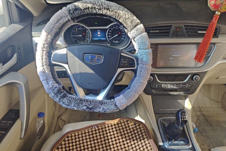 Used Geely Auto Emgrand 2017 Sedan Million Edition 1.5L Manual Luxury Model Steering Wheel