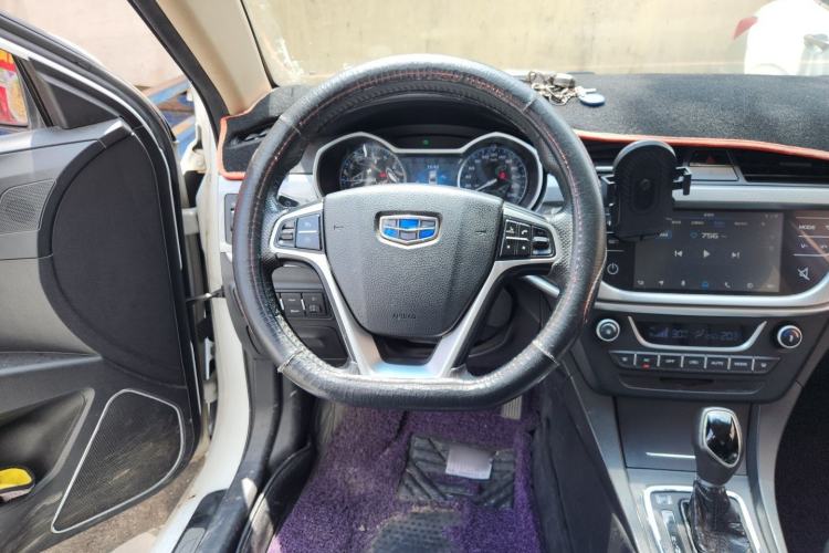 Used Geely Auto Emgrand 2017 Sedan Million Edition 1.5L CVT Upward Version Steering Wheel
