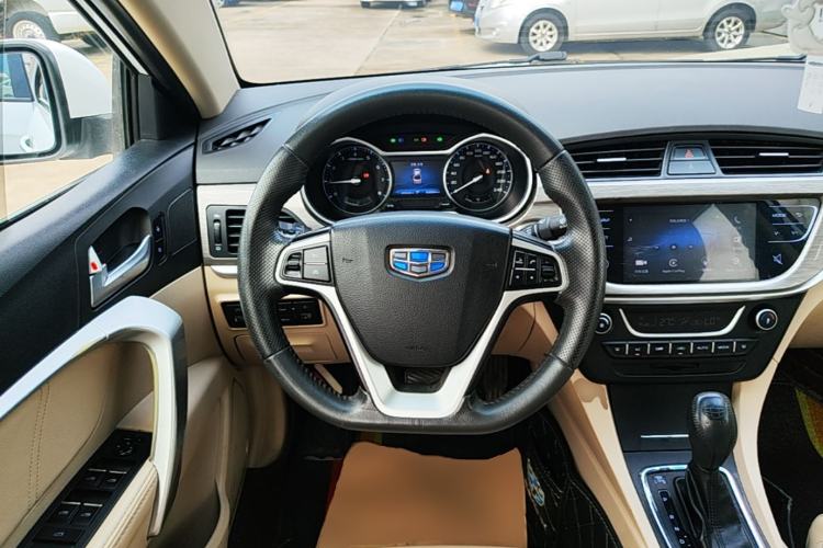 Used Geely Auto Emgrand 2017 Sedan Million Edition 1.5L CVT Luxury Model Steering Wheel
