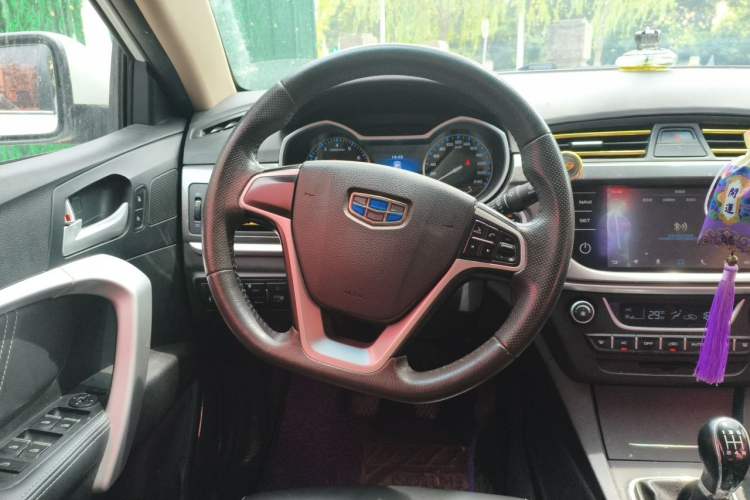 Used Geely Auto Emgrand 2017 Sedan Million Edition 1.5L Manual Upward Connect Version Steering Wheel