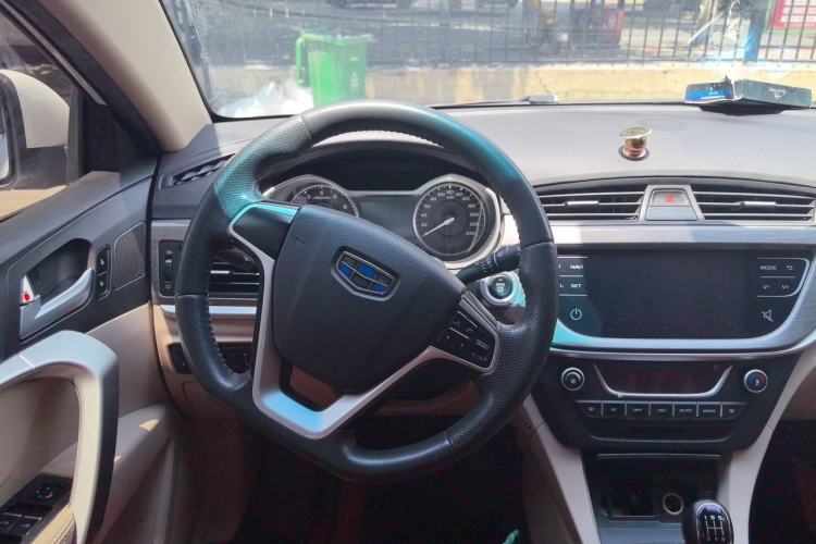 Used Geely Auto Emgrand 2017 Sedan Million Edition 1.5L Manual Luxury Model Steering Wheel
