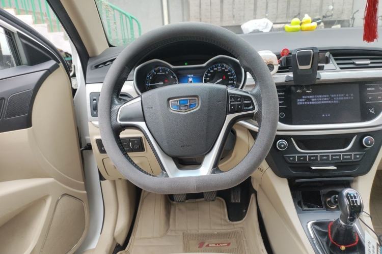 Used Geely Auto Emgrand 2017 Sedan Million Edition 1.5L Manual Luxury Model Steering Wheel