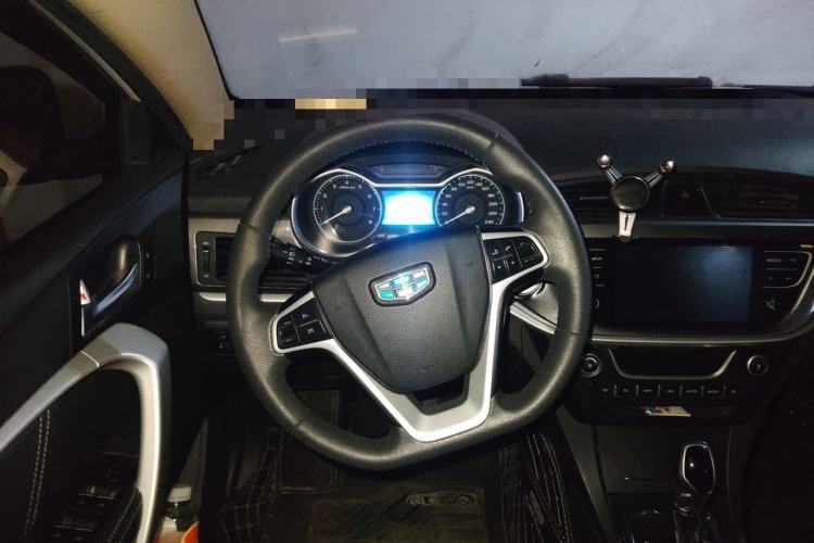 Used Geely Auto Emgrand 2017 Sedan Million Edition 1.5L CVT Upward Version Steering Wheel