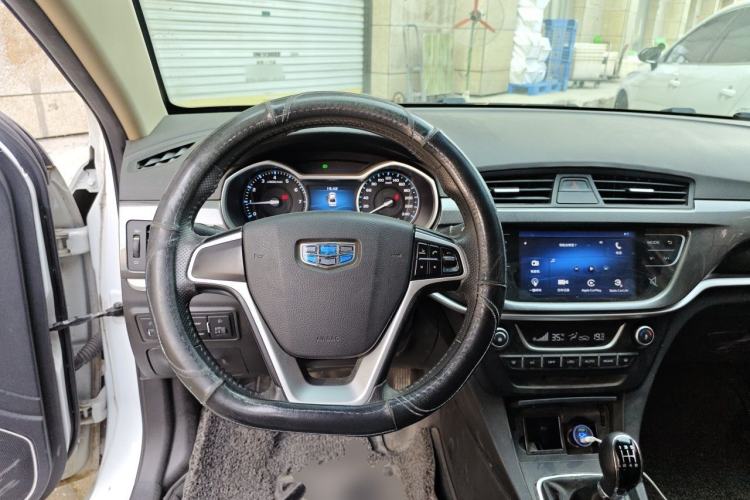 Used Geely Auto Emgrand 2017 Sedan Million Edition 1.5L Manual Upward Connect Version Steering Wheel