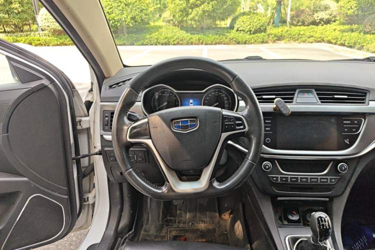 Used Geely Auto Emgrand 2017 Sedan Million Edition 1.5L Manual - Upward Version Steering Wheel