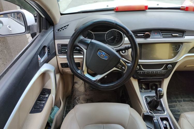 Used Geely Auto Emgrand 2017 Sedan Million Edition 1.5L Manual Luxury Model Steering Wheel