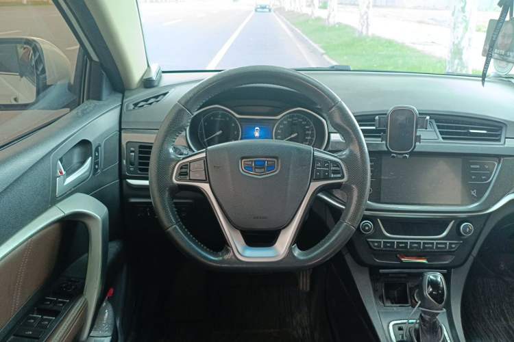 Used Geely Auto Emgrand 2017 Hatchback RS Million Edition 1.5L CVT Upward Version Steering Wheel