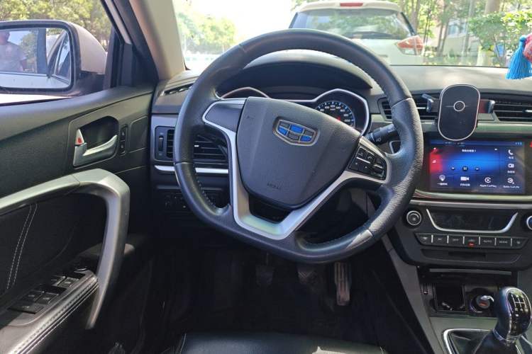 Used Geely Auto Emgrand 2017 Sedan Million Edition 1.5L Manual - Upward Version Steering Wheel