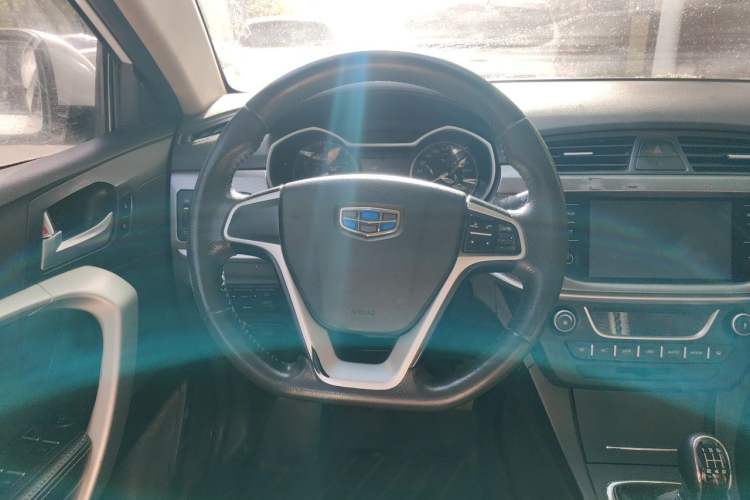 Used Geely Auto Emgrand 2017 Sedan Million Edition 1.5L Manual Upward Connect Version Steering Wheel