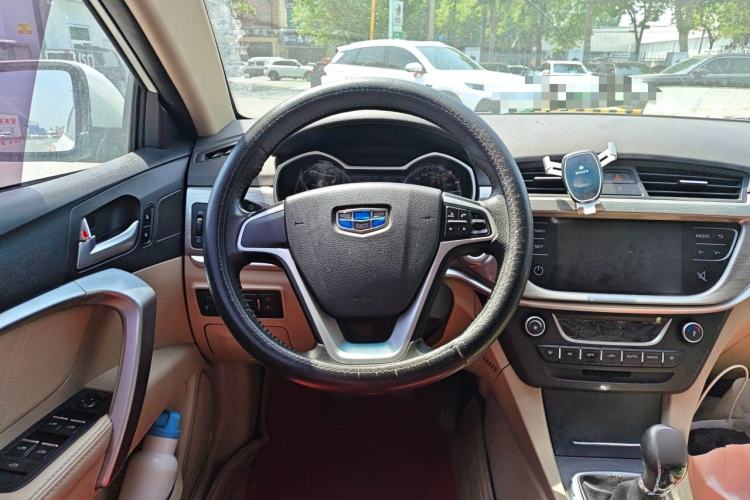 Used Geely Auto Emgrand 2017 Sedan Million Edition 1.5L Manual Luxury Model Steering Wheel