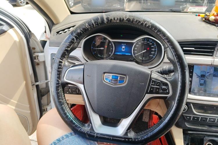 Used Geely Auto Emgrand 2017 Sedan Million Edition 1.5L Manual Luxury Model Steering Wheel