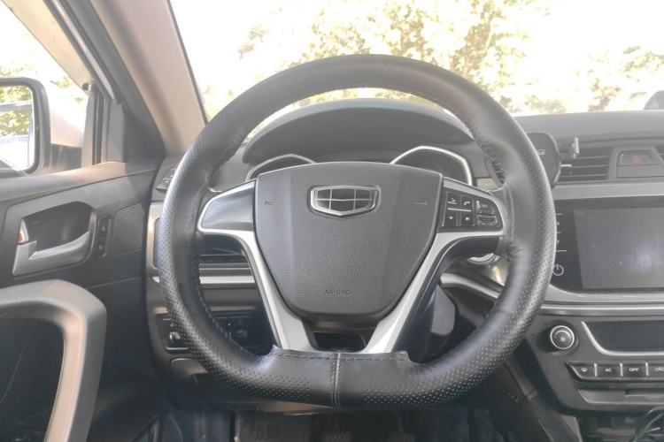 Used Geely Auto Emgrand 2017 Sedan Million Edition 1.5L Manual Upward Connect Version Steering Wheel