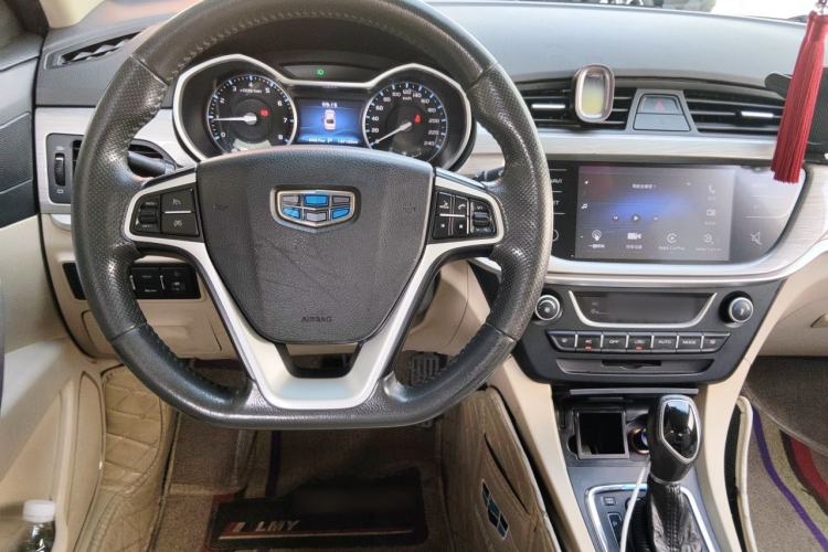 Used Geely Auto Emgrand 2017 Sedan Million Edition 1.5L CVT Luxury Model Steering Wheel