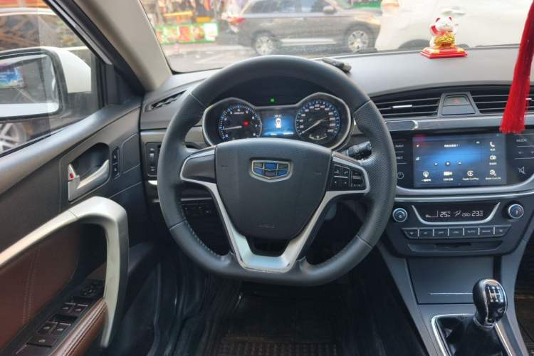 Used Geely Auto Emgrand 2017 Hatchback RS Million Edition 1.5L Manual Upward Version Steering Wheel
