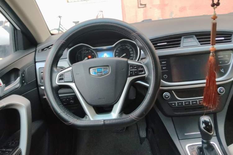 Used Geely Auto Emgrand 2017 Sedan Million Edition 1.5L CVT Upward Version Steering Wheel