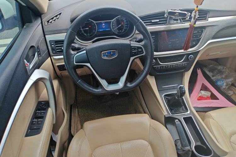 Used Geely Auto Emgrand 2017 Sedan Million Edition 1.5L Manual Luxury Model Steering Wheel