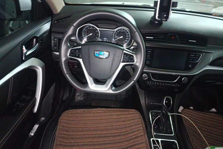 Used Geely Auto Emgrand 2017 Sedan Million Edition 1.5L CVT Upward Version Steering Wheel