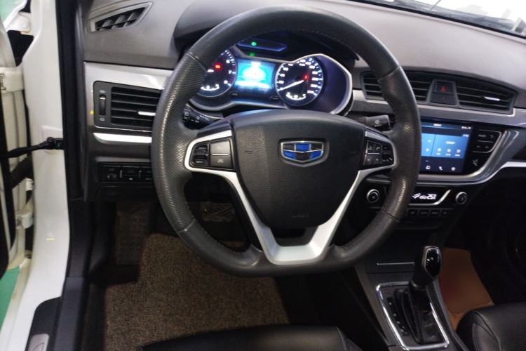 Used Geely Auto Emgrand 2017 Sedan Million Edition 1.5L CVT Luxury Model Steering Wheel