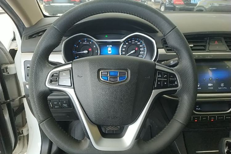 Used Geely Auto Emgrand 2017 Sedan Million Edition 1.5L CVT Upward Version Steering Wheel