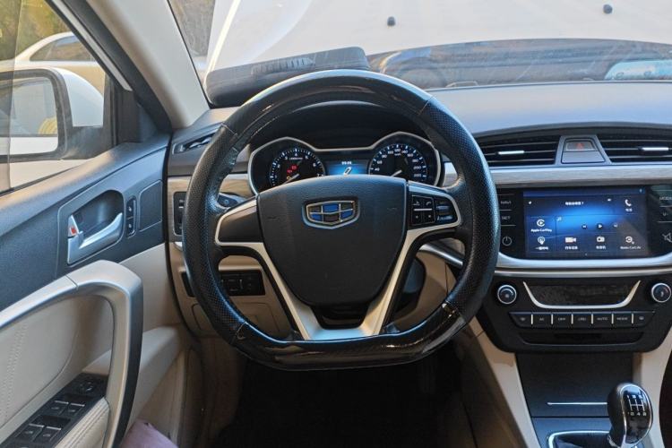 Used Geely Auto Emgrand 2017 Sedan Million Edition 1.5L Manual Luxury Model Steering Wheel