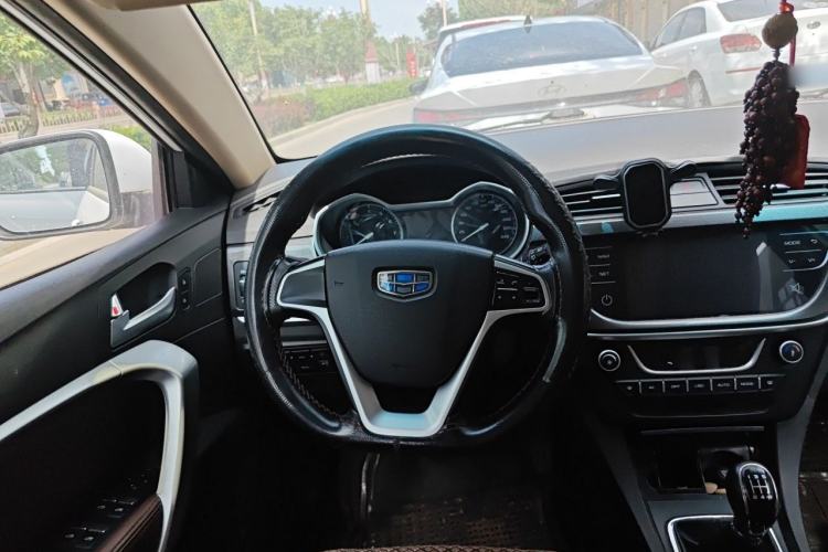 Used Geely Auto Emgrand 2017 Hatchback RS Million Edition 1.5L Manual Upward Version Steering Wheel