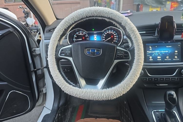 Used Geely Auto Emgrand 2017 Sedan Million Edition 1.5L CVT Upward Version Steering Wheel