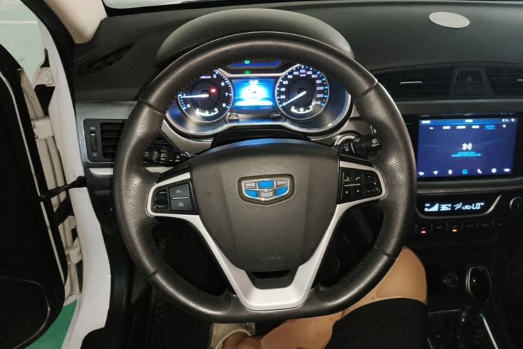 Used Geely Auto Emgrand 2017 Sedan Million Edition 1.5L CVT Upward Connectivity Version Steering Wheel