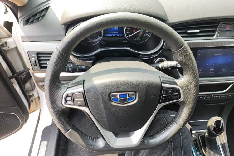 Used Geely Auto Emgrand 2017 Hatchback RS Million Edition 1.5L CVT Upward Version Steering Wheel