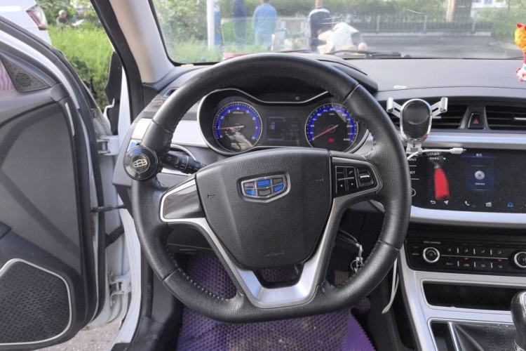 Used Geely Auto Emgrand 2017 Sedan Million Edition 1.5L Manual Upward Connect Version Steering Wheel