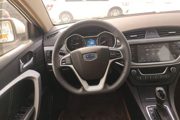Used Geely Auto Emgrand 2017 Sedan Million Edition 1.5L CVT Upward Connectivity Version Steering Wheel