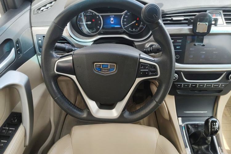 Used Geely Auto Emgrand 2017 Sedan Million Edition 1.5L Manual Luxury Model Steering Wheel