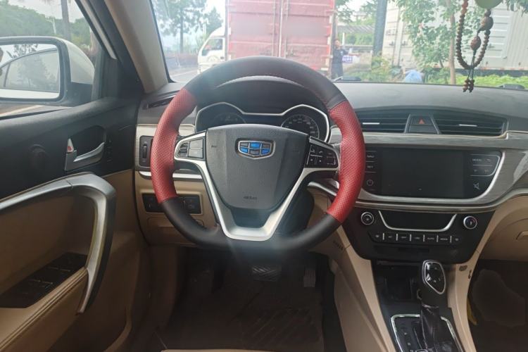 Used Geely Auto Emgrand 2017 Sedan Million Edition 1.5L CVT Luxury Model Steering Wheel