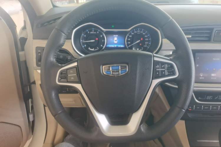 Used Geely Auto Emgrand 2017 Sedan Million Edition 1.5L CVT Luxury Model Steering Wheel