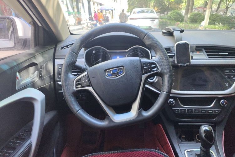 Used Geely Auto Emgrand 2017 Sedan Million Edition 1.5L CVT Upward Version Steering Wheel