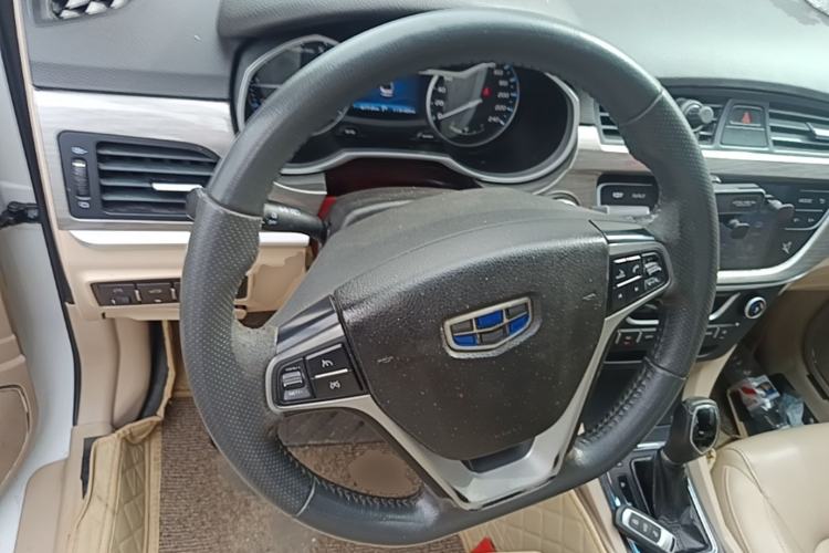 Used Geely Auto Emgrand 2017 Sedan Million Edition 1.5L CVT Luxury Model Steering Wheel