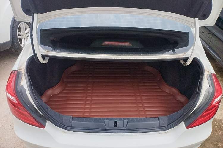 Used Geely Auto Emgrand 2017 Sedan Million Edition 1.5L Manual - Upward Version Trunk