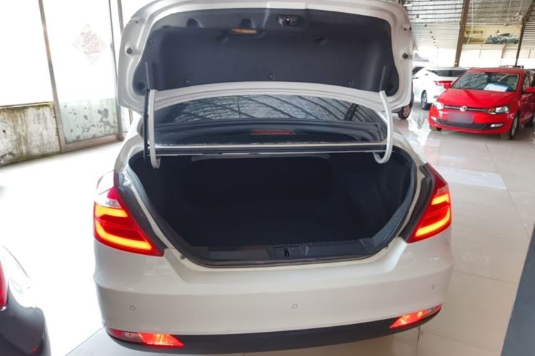 Used Geely Auto Emgrand 2017 Sedan Million Edition 1.5L Manual - Upward Version Trunk
