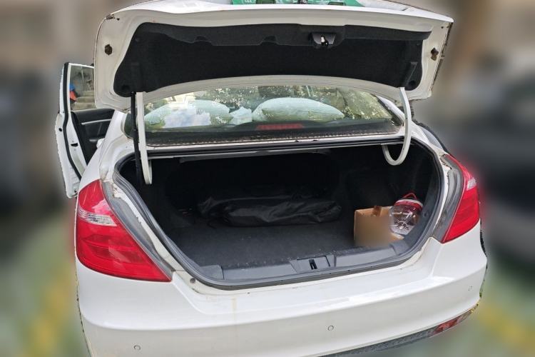 Used Geely Auto Emgrand 2017 Sedan Million Edition 1.5L CVT Upward Version Trunk