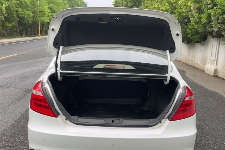 Used Geely Auto Emgrand 2017 Sedan Million Edition 1.5L CVT Luxury Model Trunk
