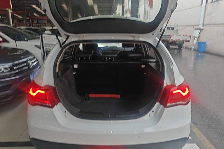 Used Geely Auto Emgrand 2017 Hatchback RS Million Edition 1.5L CVT Upward Version Trunk