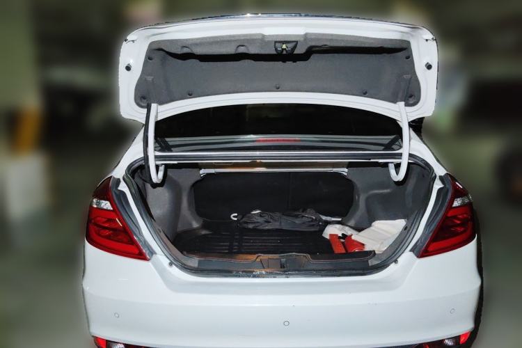 Used Geely Auto Emgrand 2017 Sedan Million Edition 1.5L CVT Upward Version Trunk