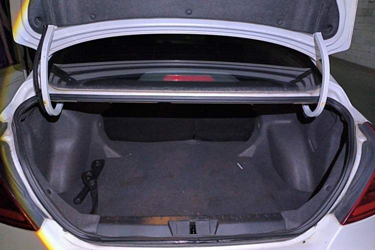 Used Geely Auto Emgrand 2017 Sedan Million Edition 1.5L CVT Upward Version Trunk