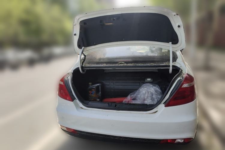 Used Geely Auto Emgrand 2017 Sedan Million Edition 1.5L Manual Upward Connect Version Trunk