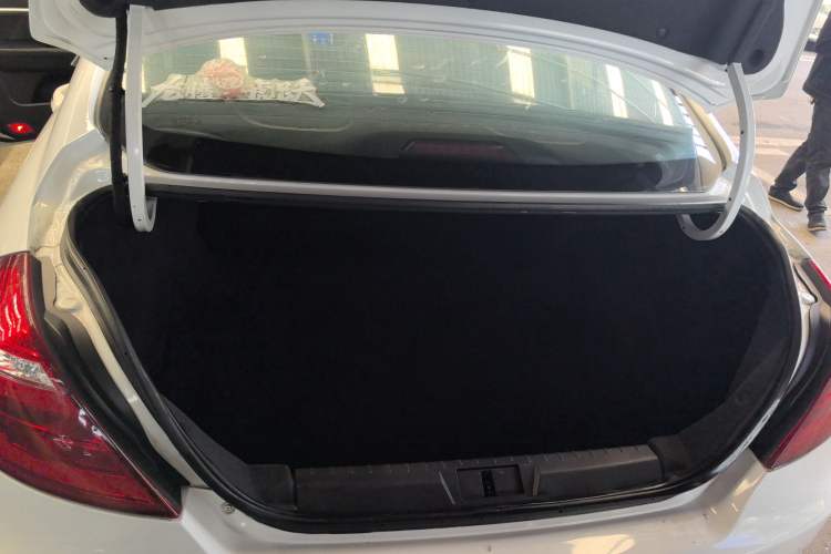 Used Geely Auto Emgrand 2017 Sedan Million Edition 1.5L CVT Upward Version Trunk